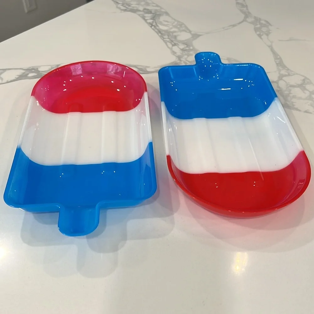 Cute. 2pc Tray's